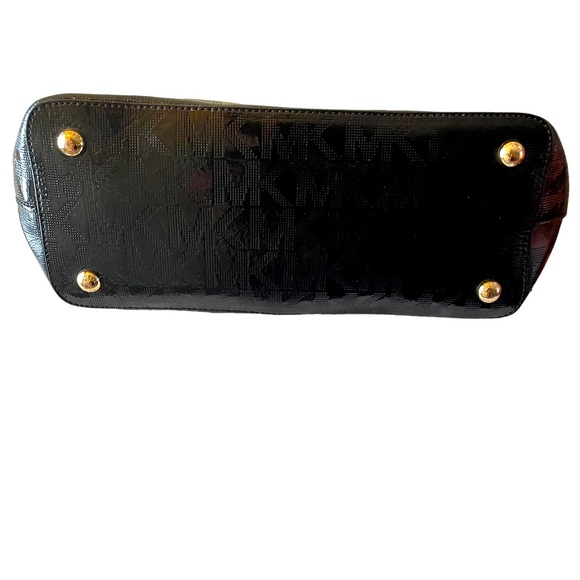 Price$ drop! ⬇️ Michael Kors Black Patent Leather MK Monogrammed Tote Bag - Picture 8 of 9